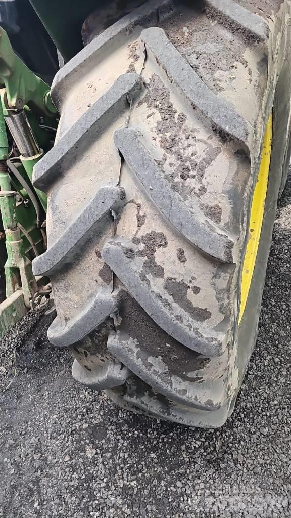 John Deere 6910 Traktorok