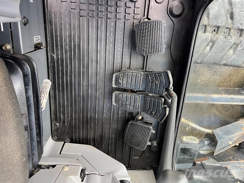 Kubota KX 080-4 Közepes (midi) kotrók 7 t - 12 t