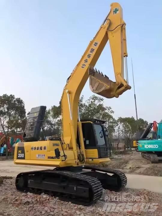 Komatsu PC200-8 Lánctalpas kotrók