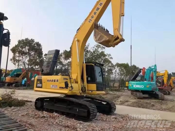Komatsu PC200-8 Lánctalpas kotrók
