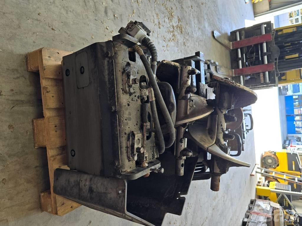 Bomag BF 300 P-2 Aszfalt terítõ gépek