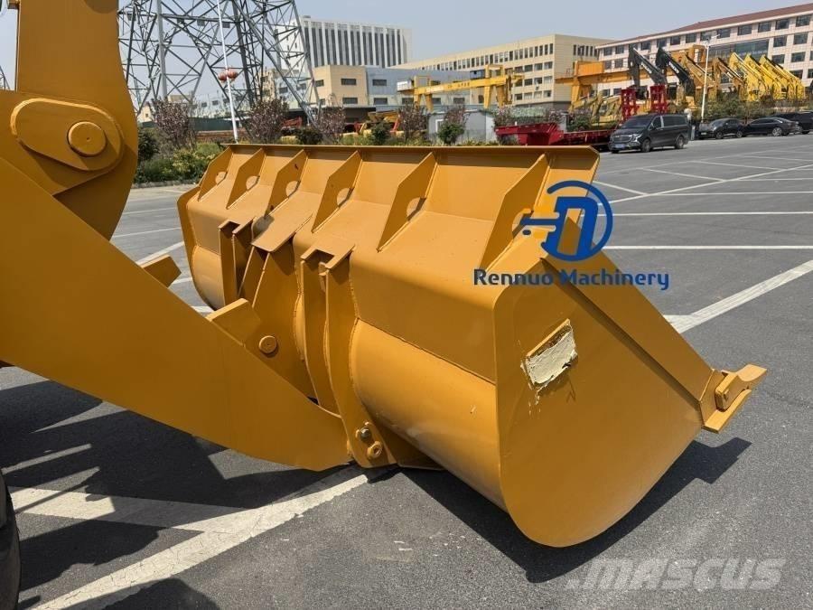 CAT 966H Gumikerekes homlokrakodók