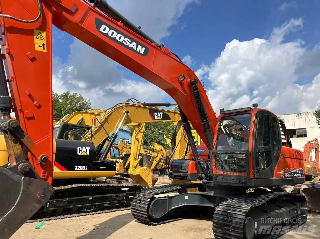 Doosan DX225-9C Lánctalpas kotrók