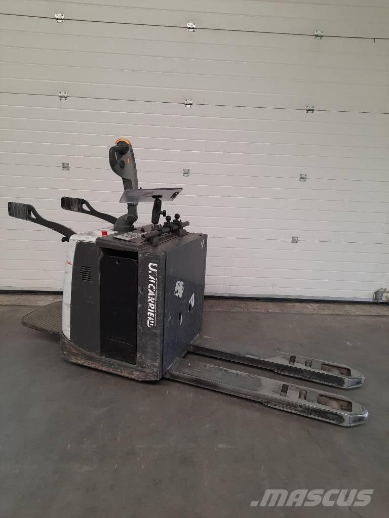 UniCarriers PMR200 Vezetőállásos alacsony emelőkocsi