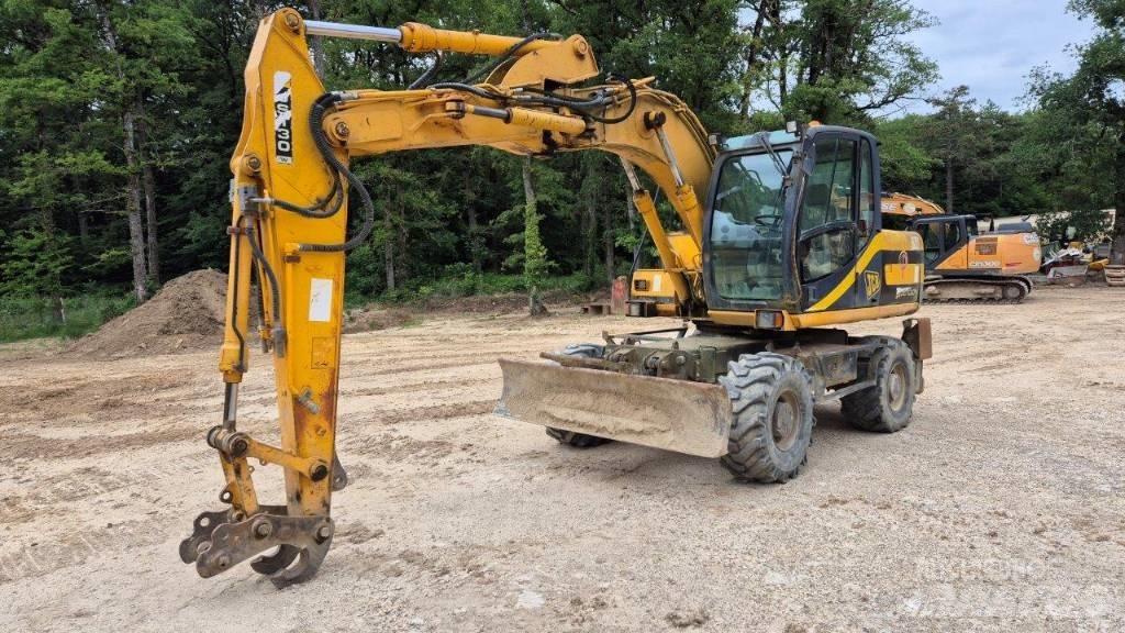 JCB JS 130 W Gumikerekes kotrók