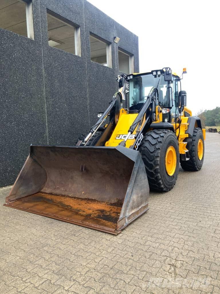 JCB 437 HT Gumikerekes homlokrakodók