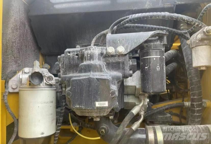 Komatsu 220-8K Lánctalpas kotrók