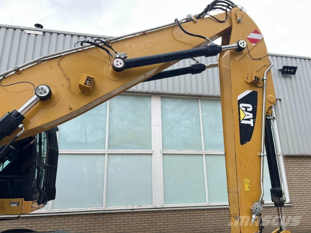 CAT MH3022  2015   CE Hulladékkezelő gépek