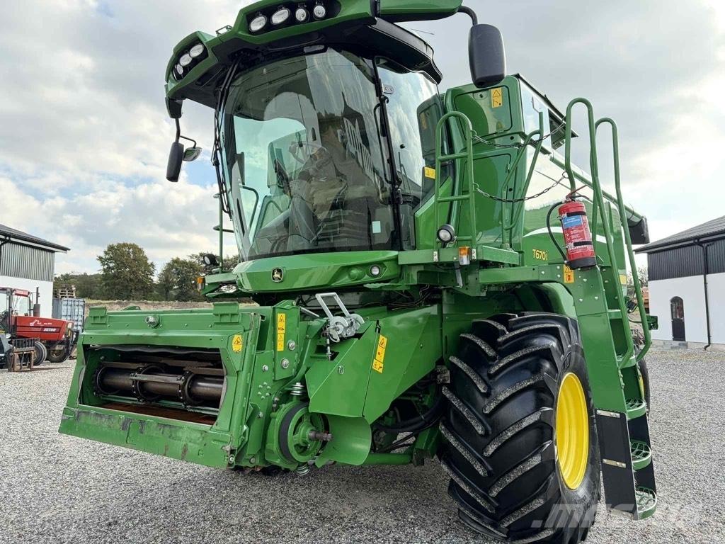 John Deere T 670 i Kombájnok