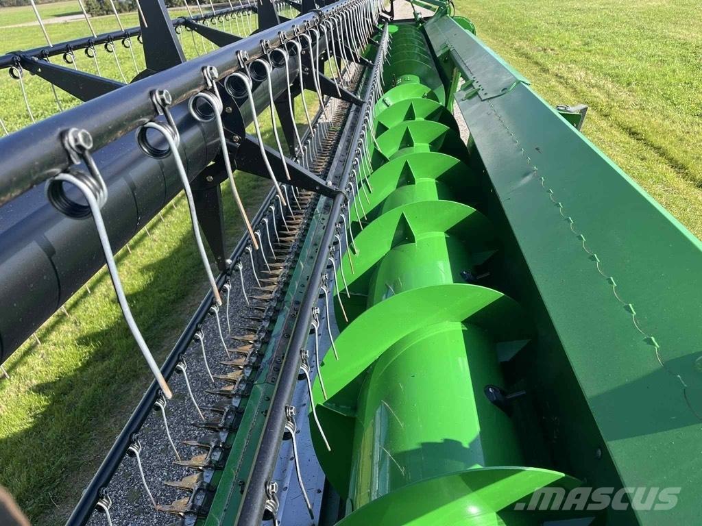 John Deere T 670 i Kombájnok