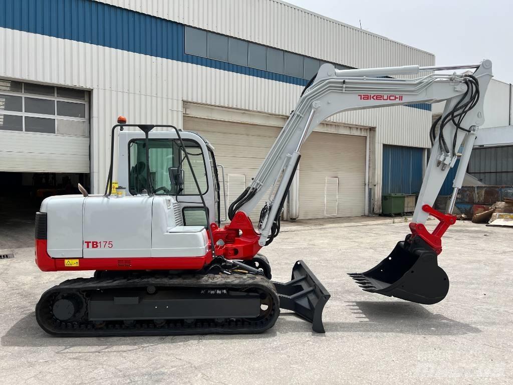 Takeuchi TB175 Közepes (midi) kotrók 7 t - 12 t