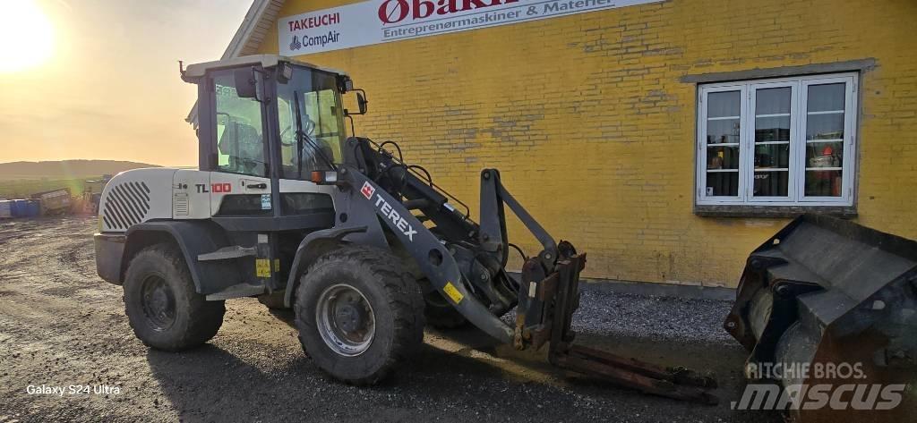 Terex TL 100 Gumikerekes homlokrakodók