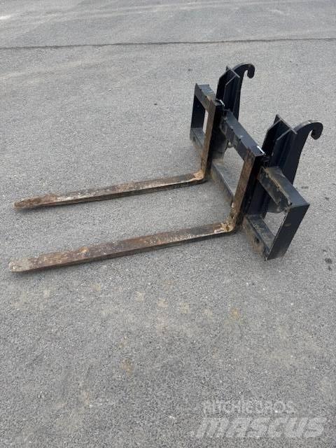 JCB 406 Gumikerekes homlokrakodók