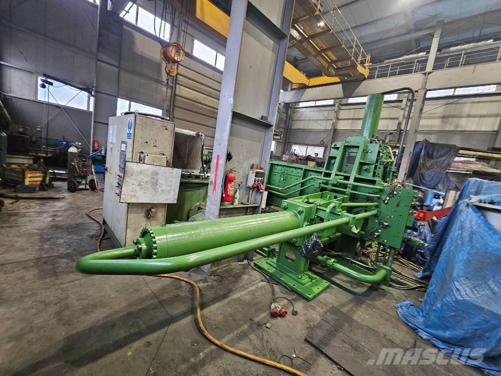 Henschel 30 x 30 Ipari hulladéktömörítők