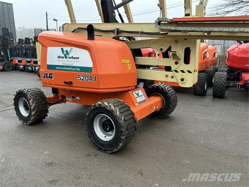 JLG 520AJ (2633) Karos emelők