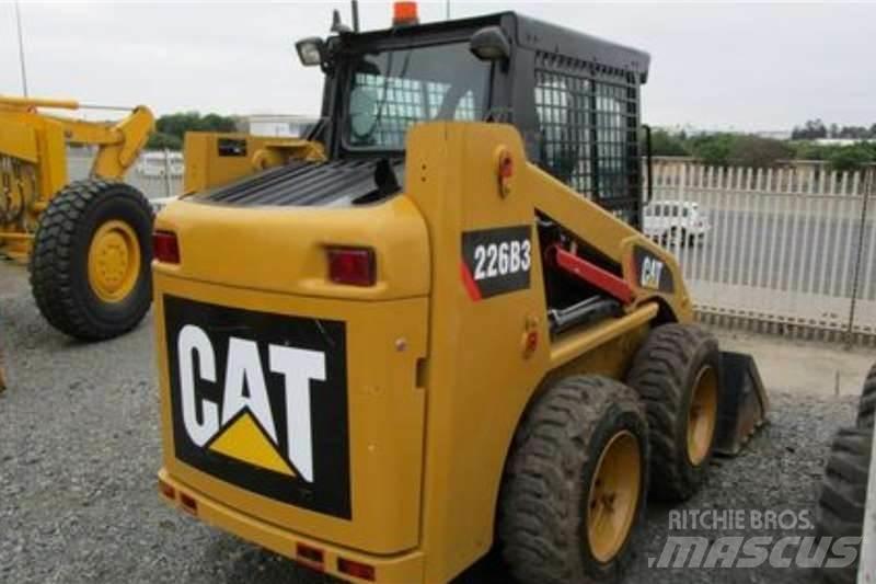CAT 226B3 Egyéb