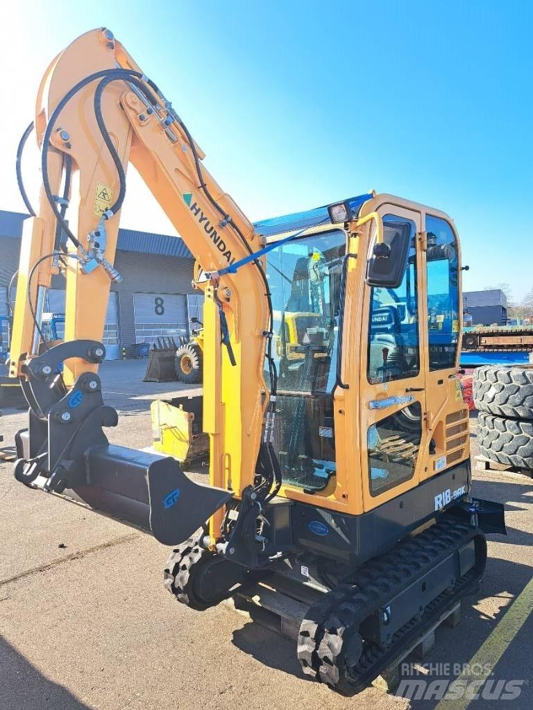 Hyundai R18-9AK Mini kotrók < 7t