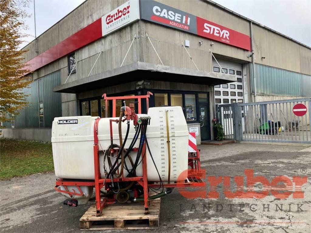 Holder 1.600 l Vontatott trágyaszórók