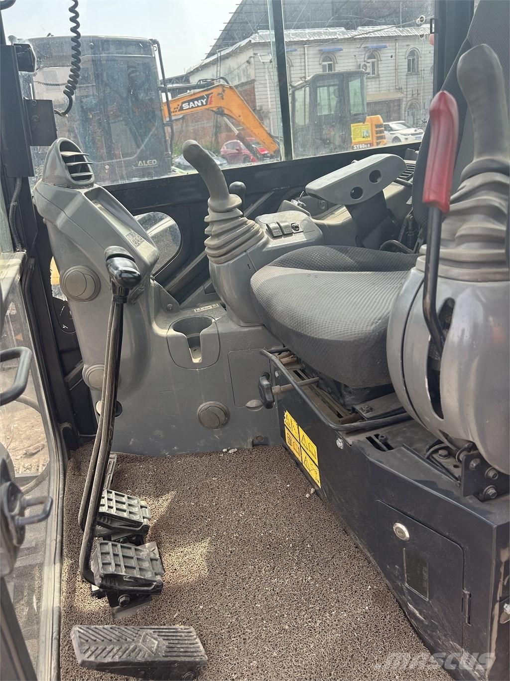 Hitachi ZX 55 Mini kotrók < 7t