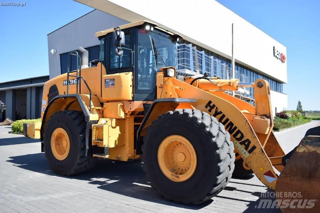 Hyundai HL 965 Gumikerekes homlokrakodók