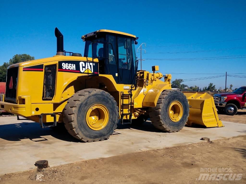 CAT 966 H Gumikerekes homlokrakodók