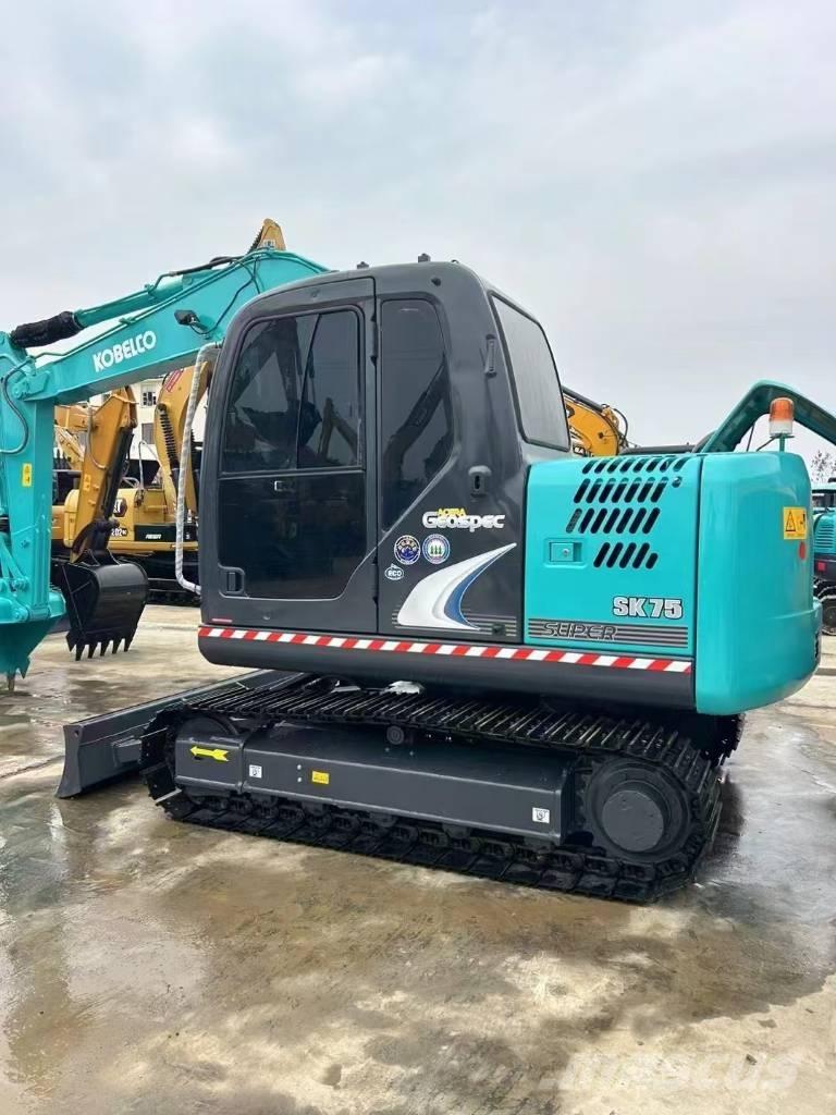 Kobelco SK 75 Lánctalpas kotrók