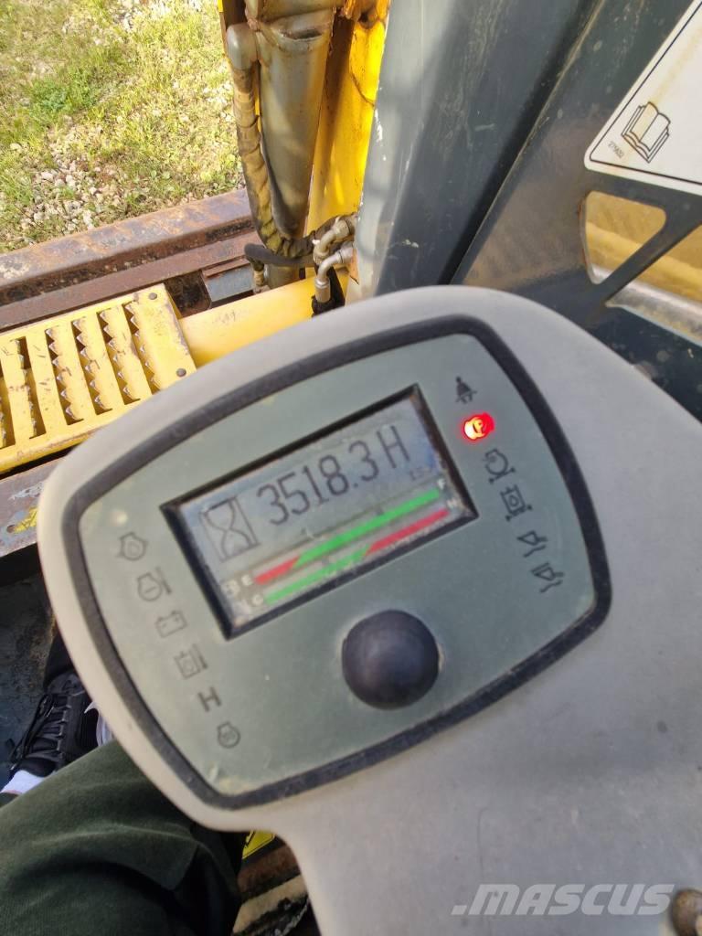 Gehl RT 210 Lánctalpas homlokrakodók