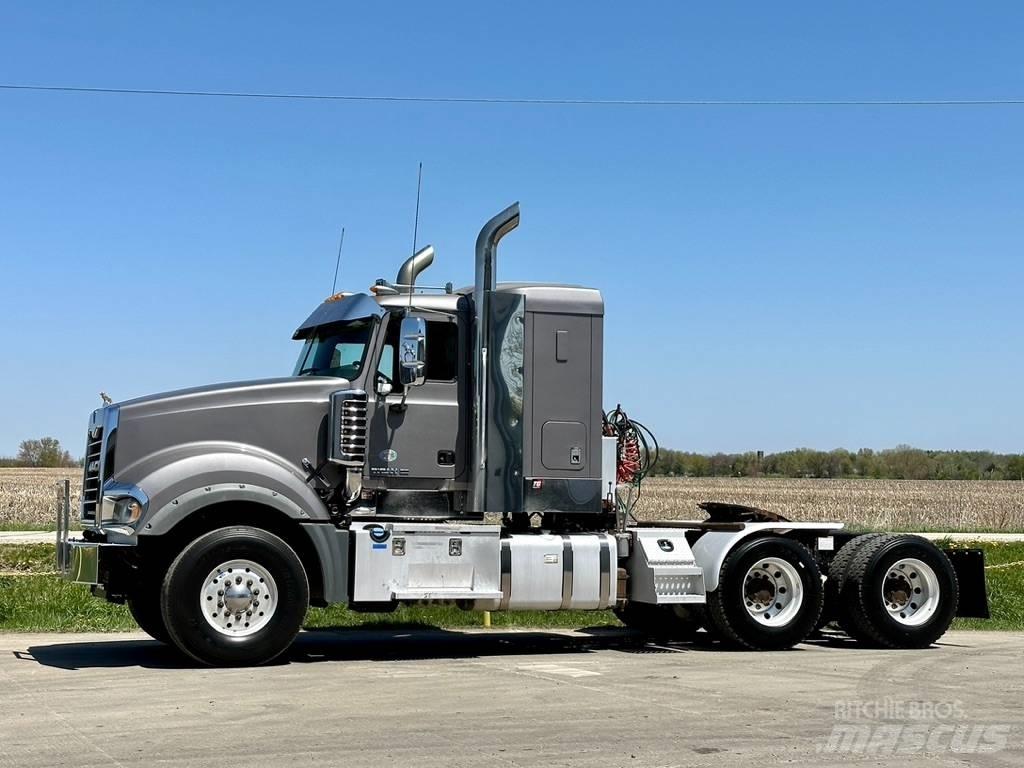 Mack Titan TD 713 Fülkés alváz
