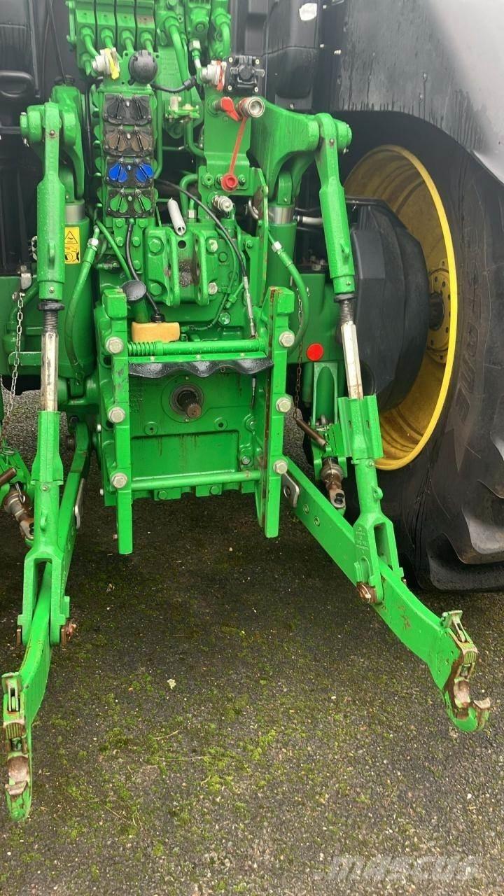 John Deere 6230R Traktorok