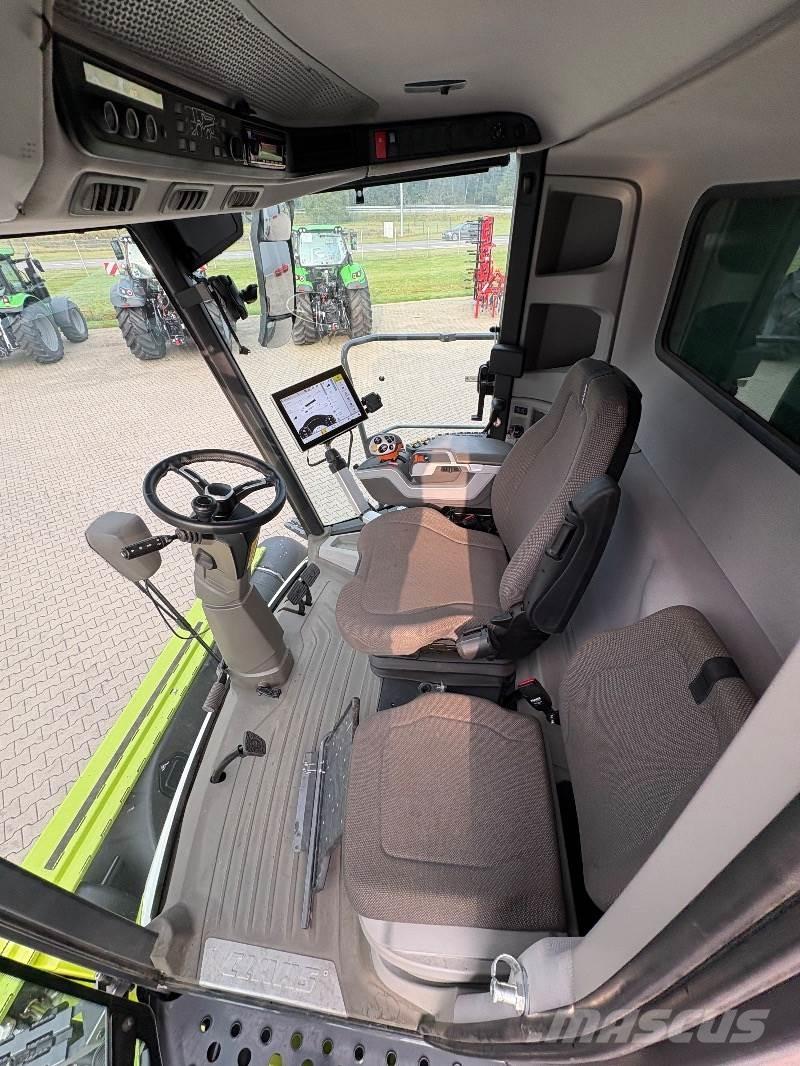 CLAAS TRION 750 Kombájnok
