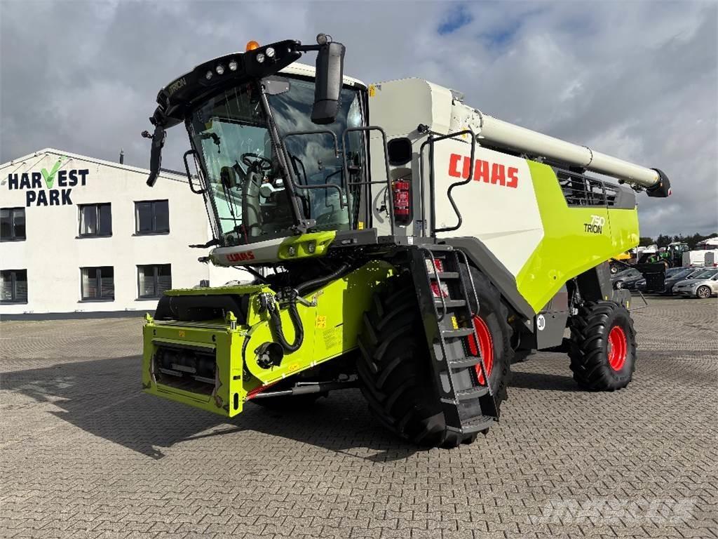 CLAAS TRION 750 Kombájnok