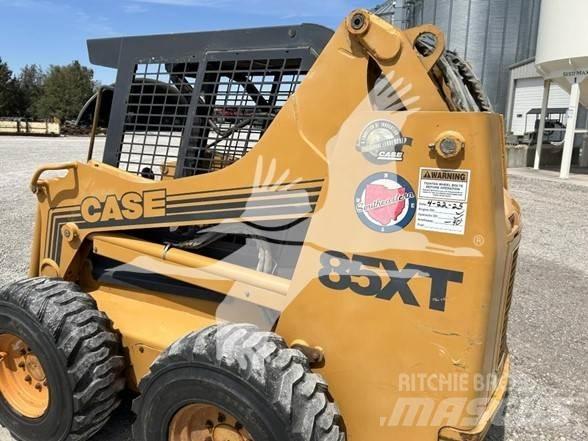 CASE 85XT Kompaktrakodók