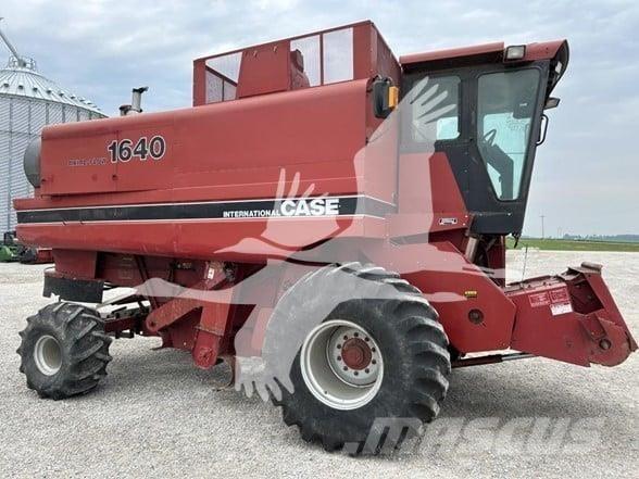 Case IH 1640 Kombájnok