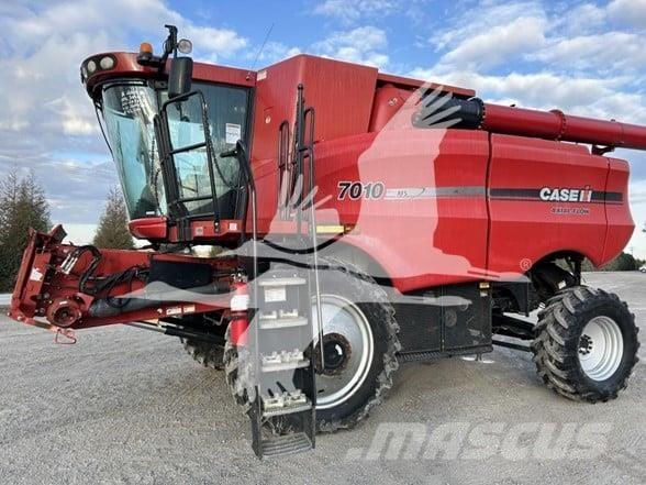 Case IH 7010 Kombájnok