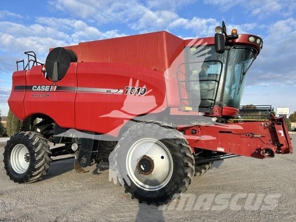 Case IH 7010 Kombájnok