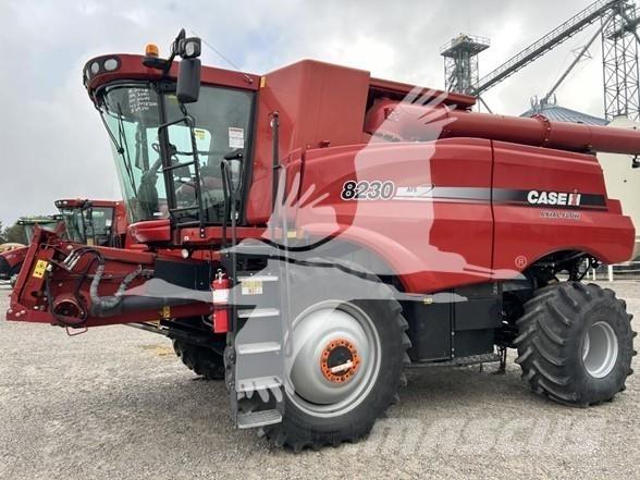 Case IH 8230 Kombájnok