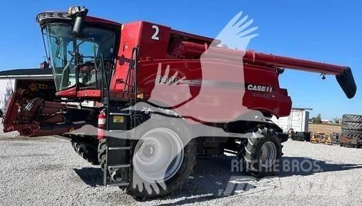 Case IH 8240 Kombájnok