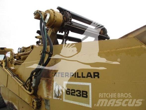 CAT 623B Földnyesők (szkréperek)