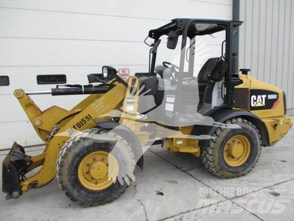 CAT 906H2 Gumikerekes homlokrakodók