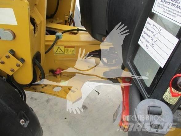 CAT 906H2 Gumikerekes homlokrakodók