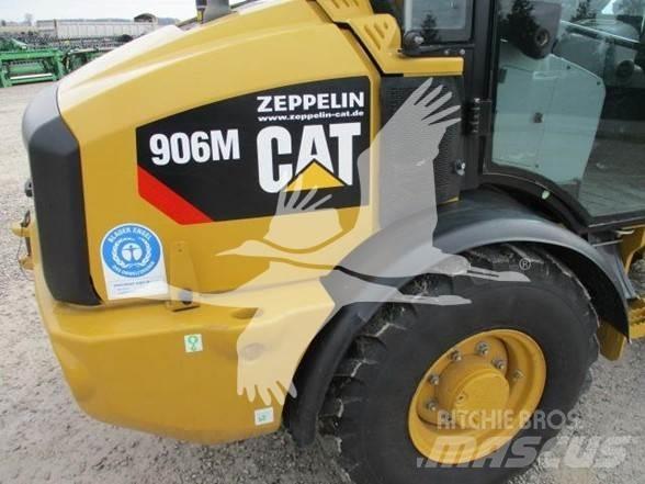 CAT 906M Gumikerekes homlokrakodók
