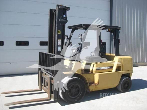 CAT DP40KL Dízel targoncák