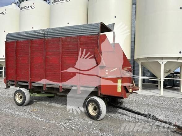 Gehl BU940 Forage wagons