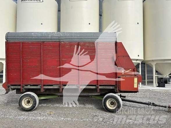 Gehl BU940 Forage wagons