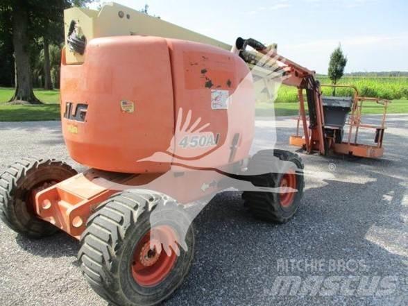 JLG 450AJ Karos emelők