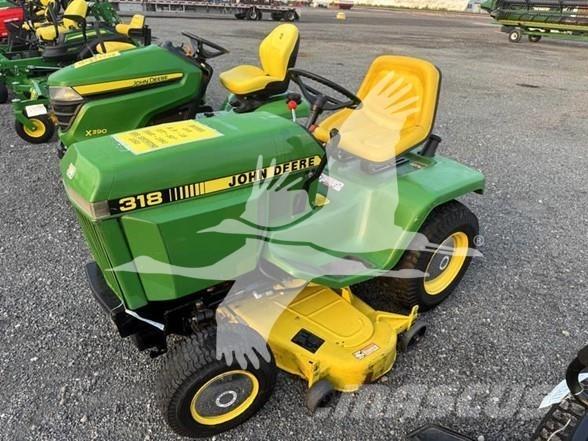 John Deere 318 Ráülős fűnyírók
