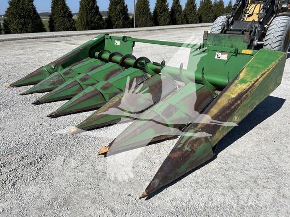 John Deere 643 Kombájn adapterek