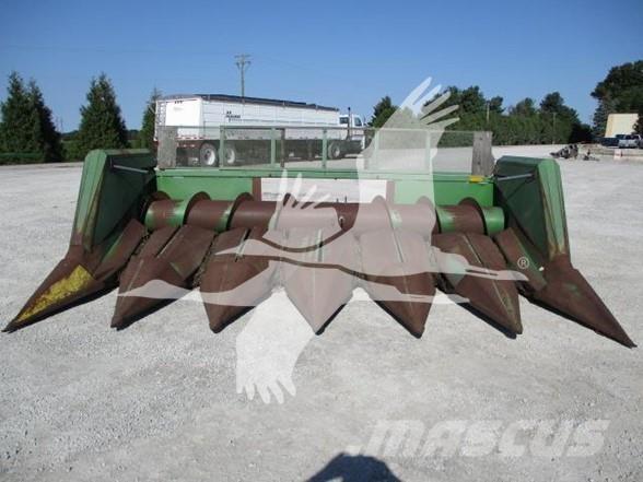 John Deere 653 Kombájn adapterek