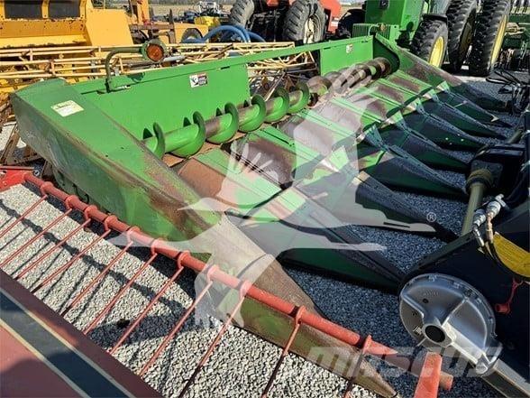 John Deere 843 Kombájn adapterek
