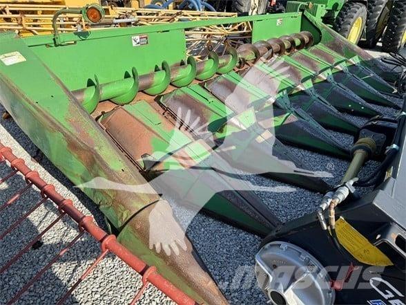 John Deere 843 Kombájn adapterek